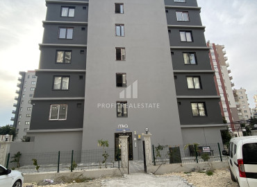 Двухуровневая квартира 2+1, 110м², с четырьмя балконами в микрорайоне Мендерес, Соли, Мерсин, 500м от моря ID-11650 фото-1