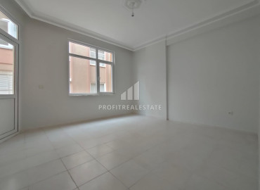 Spacious two bedroom apartment 120 m2, unfurnished, 200 meters from the sea in Tosmur, Alanya ID-11666 фото-15