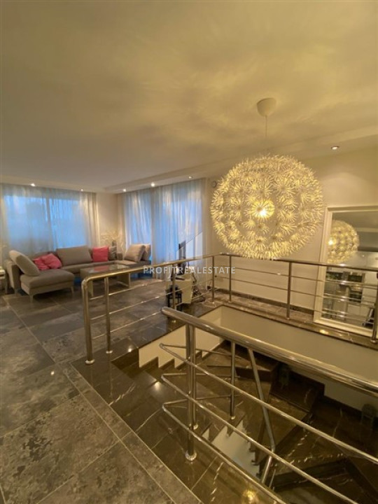 Furnished garden duplex with three bedrooms, 180m², in a luxury residence in Alanya - Cikcilli ID-11670 фото-2