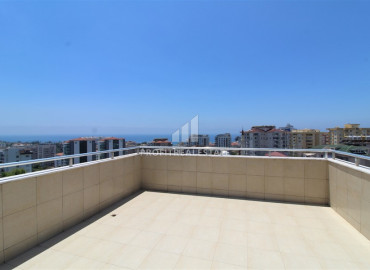 Spacious penthouse 260m2 with five bedrooms, unfurnished, with sea views, Tosmur, Alanya ID-11689 фото-8