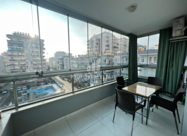 Стильная трехкомнатная квартира с мебелью, 120 м2, с застекленным балконом, в 400 метрах от моря в Махмутларе, Аланья ID-11692 фото-12