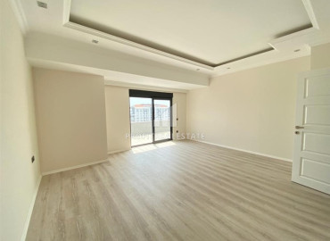 Spacious bright penthouse 220 m2, with three bedrooms, with sea views, unfurnished in Mahmutlar, Alanya ID-11708 фото-11