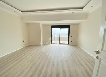 Spacious bright penthouse 220 m2, with three bedrooms, with sea views, unfurnished in Mahmutlar, Alanya ID-11708 фото-12