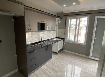 Четырехкомнатная квартира, 145м², с отдельной кухней, в микрорайоне Мендерес, Соли, Мерсин ID-11711 фото-5