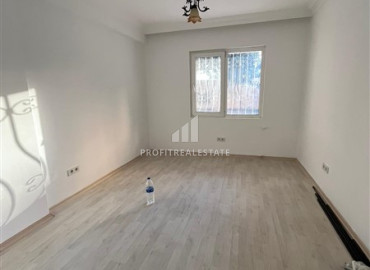 Inexpensive duplex apartment 3 + 2, in a house without a pool, in the center of Alanya, 155 m2 ID-11716 фото-6