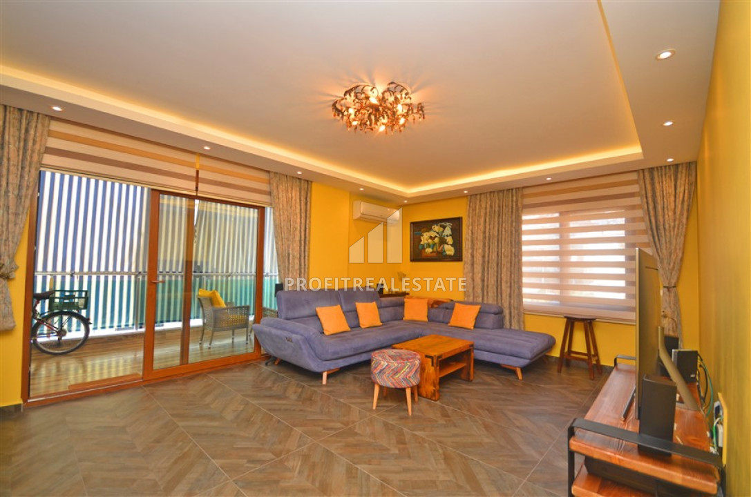 Center of Alanya: three bedroom apartment, 170m², in a residence with facilities, 3000m from the sea ID-11724 фото-2
