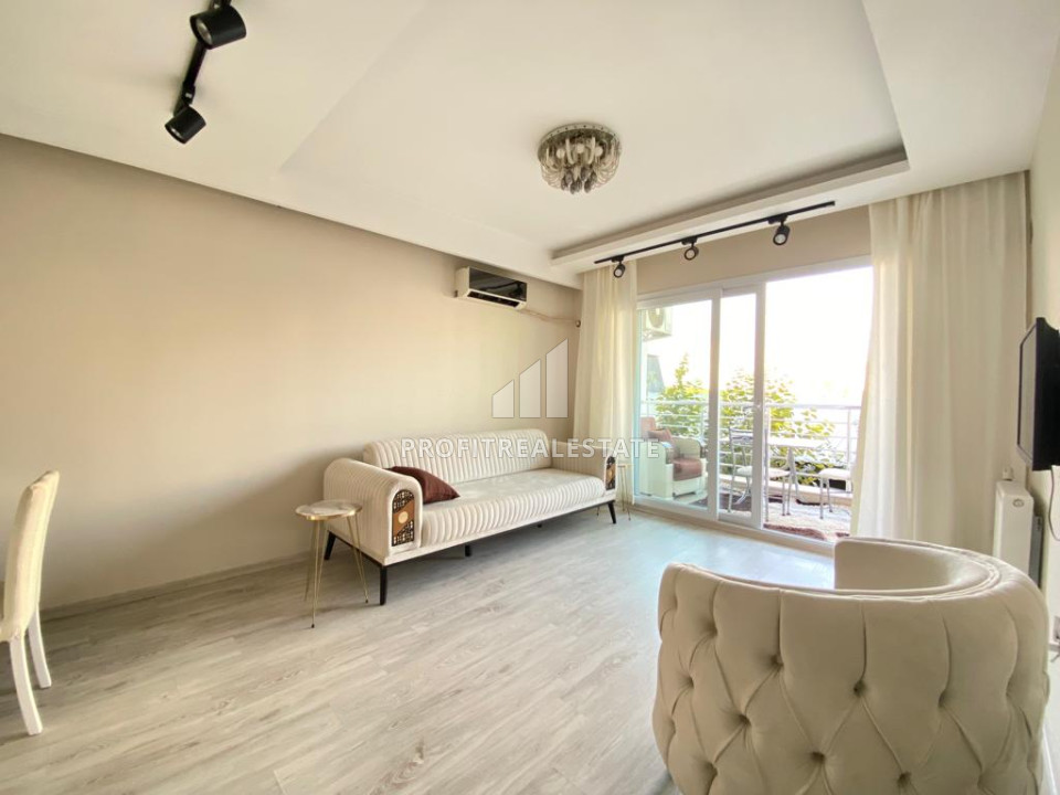 Квартира с одной спальней, 55м², с мебелью и бытовой техникой, в 350м от моря в районе Мерсина Мезитли ID-11754 фото-2