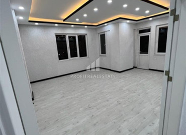 Четырехкомнатная квартира с отдельной кухней, 150м², в доме городского типа в районе Муратпаша, Анталия ID-11867 фото-3