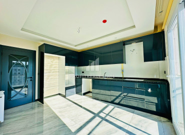 Трехкомнатные апартаменты, 115м², с отдельной кухней и видом на море в районе Акдениз (Мезитли), Мерсин ID-11875 фото-3