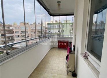 Трехкомнатная меблированная квартира 125 м2, с отдельной кухней, застекленными балконами, в центре Аланьи ID-11887 фото-3