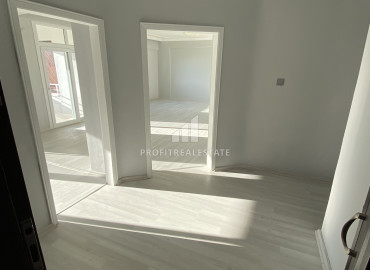 Апартаменты с тремя спальнями, 135м², с ремонтом, в 100м от моря, в Эрдемли, Мерсин ID-11909 фото-6