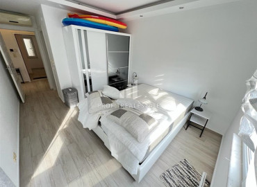 Stylish furnished apartment 2 + 1, 130 m2, with glazed balconies and sea views in Avsallar, Alanya ID-11956 фото-4