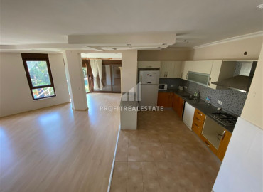 Недорогая трехэтажная вилла в 200 метрах от моря, в уютном районе Тюрклер, Аланья, 220 м2 ID-12021 фото-2