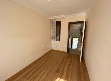 Недорогая трехэтажная вилла в 200 метрах от моря, в уютном районе Тюрклер, Аланья, 220 м2 ID-12021 фото-11