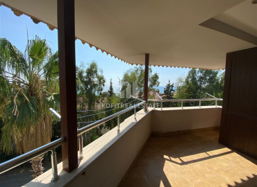 Недорогая трехэтажная вилла в 200 метрах от моря, в уютном районе Тюрклер, Аланья, 220 м2 ID-12021 фото-14