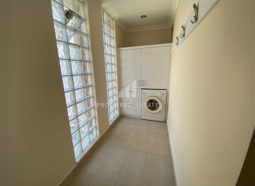 Недорогая трехэтажная вилла в 200 метрах от моря, в уютном районе Тюрклер, Аланья, 220 м2 ID-12021 фото-19