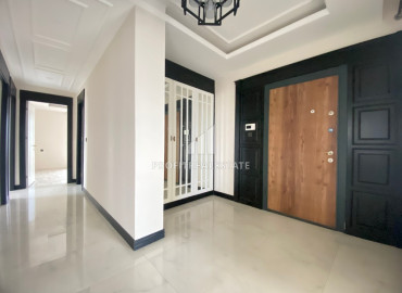 Отличная новая квартира 4+1, 150м², с отдельной кухней в центре района Мезитли, Мерсин ID-12071 фото-4