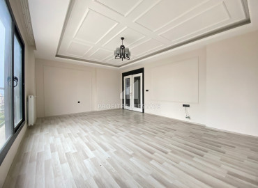 Отличная новая квартира 4+1, 150м², с отдельной кухней в центре района Мезитли, Мерсин ID-12071 фото-7