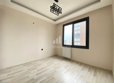 Отличная новая квартира 4+1, 150м², с отдельной кухней в центре района Мезитли, Мерсин ID-12071 фото-8