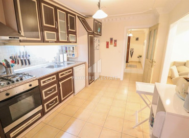 Spacious one-bedroom apartment 80 m2, furnished, in a house with a swimming pool in the center of Alanya ID-12084 фото-2