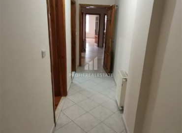 Apartment with three bedrooms, unfurnished, with jacuzzi and separate kitchen, 200 meters from the sea, in the center of Alanya ID-12108 фото-4