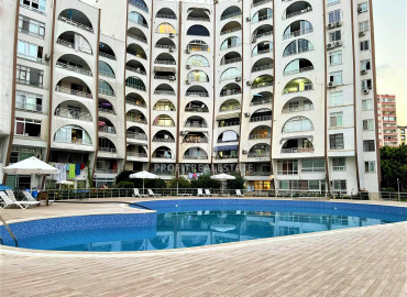 Газифицированная квартира 3+1, 145м², в резиденции с бассейном на первой береговой линии в Акдениз, Мезитли ID-12117 фото-1