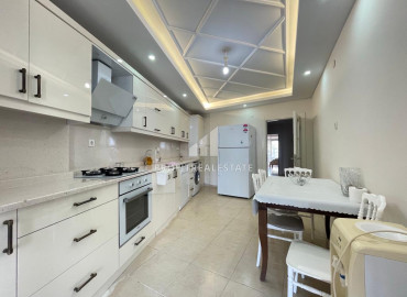 Квартира с тремя спальнями, 159м², в комфортабельной резиденции на первой береговой линии в Акдениз, Мезитли ID-12123 фото-1