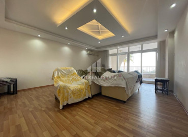Квартира с тремя спальнями, 159м², в комфортабельной резиденции на первой береговой линии в Акдениз, Мезитли ID-12123 фото-7