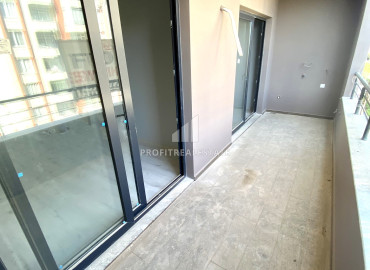 Стильная квартира с одной спальней, 55м², в новом комплексе с бассейном в районе Томюк, Мерсин ID-12146 фото-11
