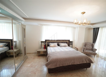 Furnished duplex apartment, 4 + 1 layout, with a large total area, Alanya, center, 190 m2 ID-12148 фото-12