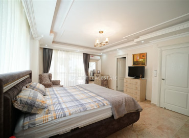 Furnished duplex apartment, 4 + 1 layout, with a large total area, Alanya, center, 190 m2 ID-12148 фото-13