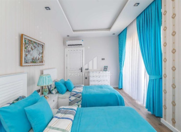 Luxury apartment 145m2, with three bedrooms, luxurious interior and separate kitchen in Oba, Alanya ID-12178 фото-20