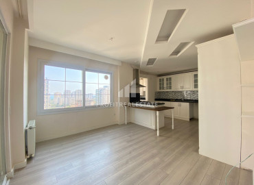 Comfortable apartment 4 + 1, 200m², original layout with private sauna and hammam in Akdeniz, Mezitli district ID-12188 фото-2