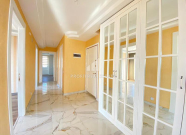 Газифицированная квартира 3+1, 145м², в комфортабельной резиденции в районе Мезитли, Мерсин ID-12228 фото-3