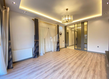 Дизайнерская четырехкомнатная квартира, 140м², в новом комплексе в микрорайоне Акдениз, района Мезитли. ID-12248 фото-1