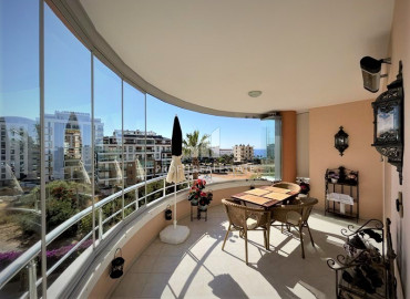 Меблированная трехкомнатная квартира 110 м2, с видом на море, с застекленными балконами, в 400 метрах от пляжа, Тосмур, Аланья ID-12262 фото-13