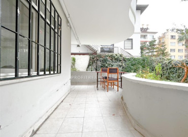 Inexpensive two bedroom apartment 75 m2, furnished, 50 meters from the sea, in the center of Alanya ID-12264 фото-16