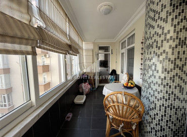 Меблированная трехкомнатная квартира с отдельной кухней и застекленным балконом, в 300 метрах от моря, Тосмур, Аланья ID-12299 фото-11