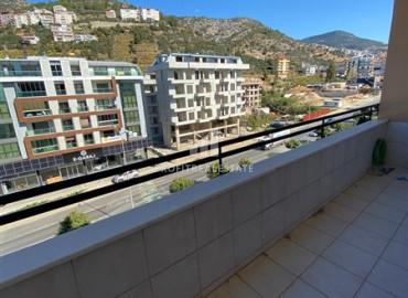 Furnished apartment with three bedrooms, separate kitchen, jacuzzi, 200 meters from the sea, in the center of Alanya ID-12300 фото-7