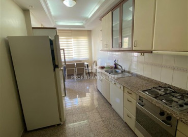 Меблированная квартира с тремя спальнями, отдельной кухней, джакузи, в 200 метрах от моря, в центре Аланьи ID-12300 фото-8