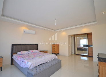 Luxury furnished penthouse 4 + 1, 205m², in a residence with good facilities near the sea in Kargicak ID-12318 фото-19