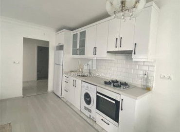 Inexpensive one bedroom apartment with furniture, in the center of Alanya, 70 m2 ID-12369 фото-4