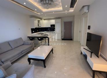 Меблированная квартира 1+1, на первой береговой линии, с застекленным балконом и теплыми полами, в центре  Махмутлара, Аланья ID-12391 фото-3