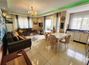 Фешенебельная трехкомнатная квартира с авторским интерьером и застекленным балконом в Махмутларе, Аланья ID-12394 фото-3