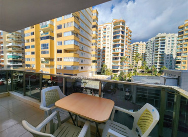 Фешенебельная трехкомнатная квартира с авторским интерьером и застекленным балконом в Махмутларе, Аланья ID-12394 фото-9