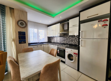 Фешенебельная трехкомнатная квартира с авторским интерьером и застекленным балконом в Махмутларе, Аланья ID-12394 фото-10