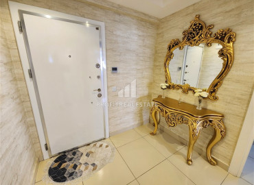 Фешенебельная трехкомнатная квартира с авторским интерьером и застекленным балконом в Махмутларе, Аланья ID-12394 фото-15