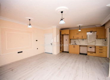 Трехкомнатная квартира 100 м2, без мебели, с кухонным гарнитуром, в 450 метрах от моря в центре Аланьи ID-12395 фото-14