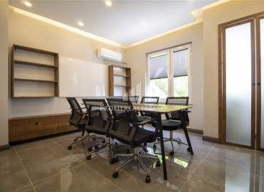 Четырехкомнатные апартаменты, укомплектованные офисной мебелью, в 330 метрах от моря, Лара, Анталия, 200 м2 ID-12424 фото-13
