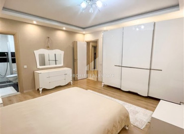 Фешенебельная меблированная квартира 3+1, 190 м2, с отдельной кухней и видом на море в Джикджилли, Аланья ID-12449 фото-9